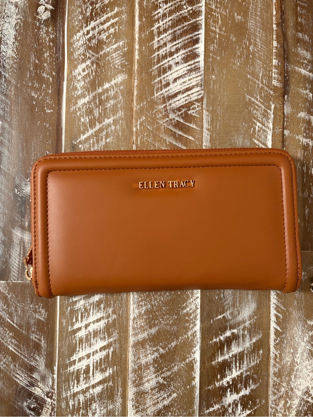 ELLEN TRACY BOMBAY ZIP AROUND WALLET